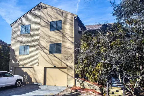 21 Leland Farm Rd #21, Ashland, MA 01721