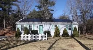 479 Elm St, Kingston, MA 02364