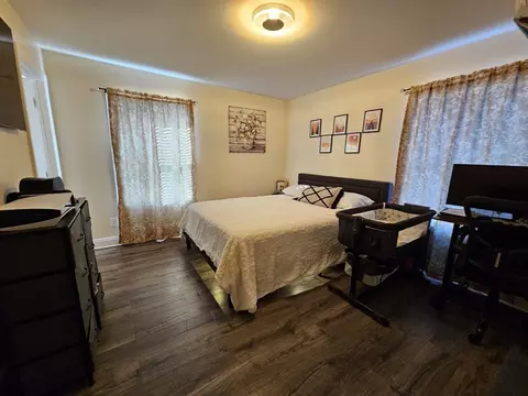 Bedroom - 344 Newton St, Fall River, MA 02721 photo 3 of 5