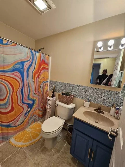 Bath - 344 Newton St, Fall River, MA 02721 photo 1 of 2