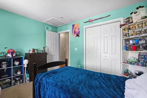Bedroom - 89 Grinnell, Fall River, MA 02721 photo 4 of 5