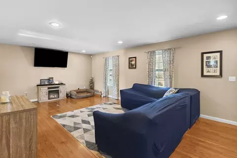 Living - 89 Grinnell, Fall River, MA 02721 photo 2 of 4