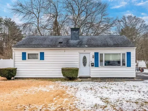 45 Roy St, Northbridge, MA 01588