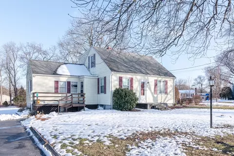 621 Allen Ave, North Attleboro, MA 02760