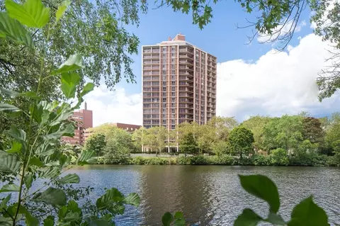 1010 Memorial Dr #17C, Cambridge, MA 02138