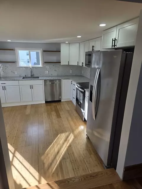 Kitchen - 22 Linden, Reading, MA 01867 photo 3 of 5