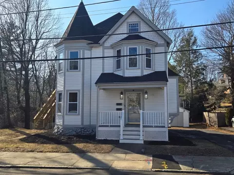 22 Linden, Reading, MA 01867