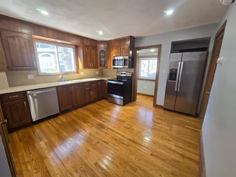Kitchen - 22 Linden, Reading, MA 01867 photo 5 of 5