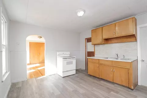 Kitchen - 25 Hall St, Springfield, MA 01108 photo 3 of 4
