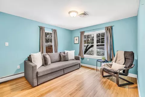 Bedroom - 14 Morningside Rd, Needham, MA 02492 photo 3 of 11