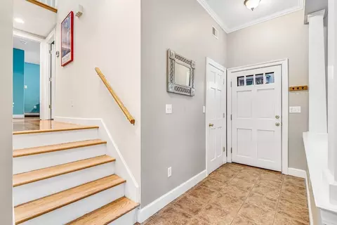 Entry Way - 14 Morningside Rd, Needham, MA 02492 photo 1 of 4