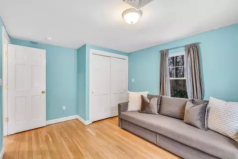 Bedroom - 14 Morningside Rd, Needham, MA 02492 photo 4 of 11