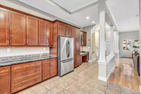 Kitchen - 14 Morningside Rd, Needham, MA 02492 photo 2 of 4