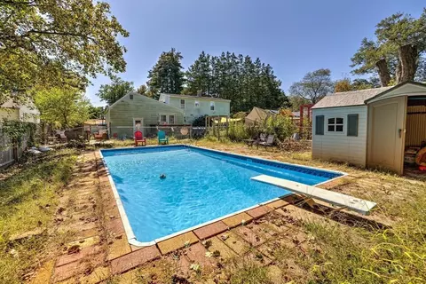Exterior - 58 Brewster St, Springfield, MA 01119 photo 2 of 11