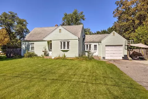 58 Brewster St, Springfield, MA 01119