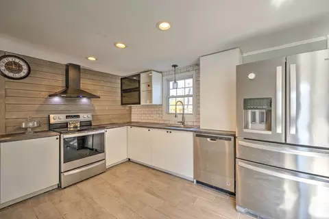 Kitchen - 58 Brewster St, Springfield, MA 01119 photo 2 of 2
