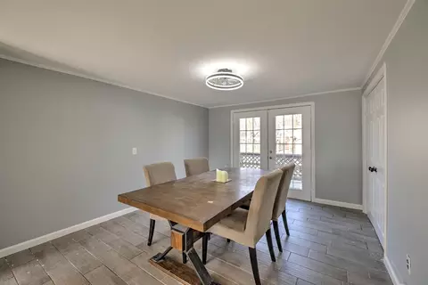 Dining - 58 Brewster St, Springfield, MA 01119 photo 2 of 3