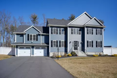 52 Fieldstone Ln, Billerica, MA 01821