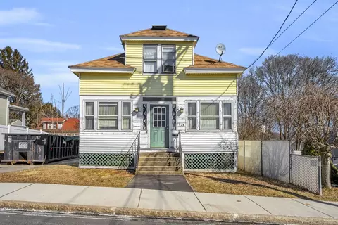 379 University Ave, Lowell, MA 01854