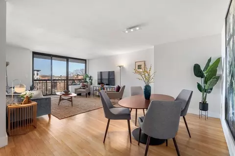60 Longwood Ave #405, Brookline, MA 02446
