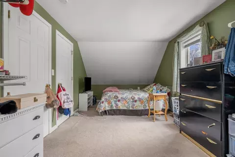 Bedroom - 39 Swifts Bch, Wareham, MA 02571 photo 2 of 4