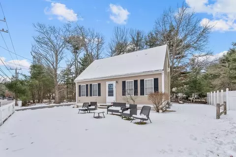 Exterior - 39 Swifts Bch, Wareham, MA 02571 photo 4 of 6