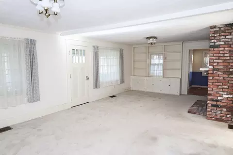 Exterior - 25 Pine St, Danvers, MA 01923 photo 5 of 6