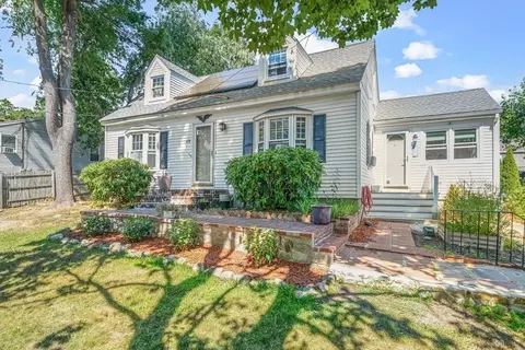 49 Hillcrest Ave, Methuen, MA 01844