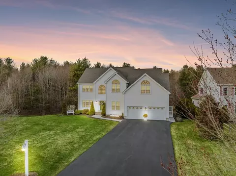 373 Finch Rd, Raynham, MA 02767