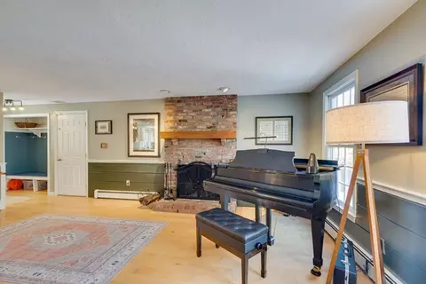 Living - 96 Middlesex St, Millis, MA 02054 photo 6 of 7