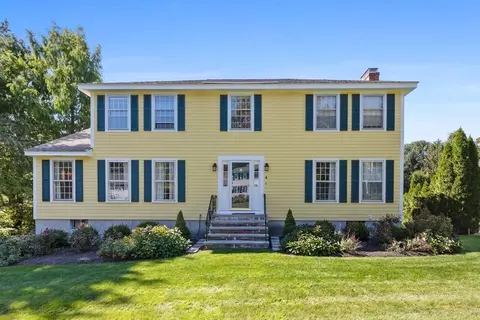 4 Cricket Cir, Andover, MA 01810