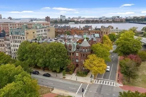 463 Commonwealth Ave #5, Boston, MA 02215