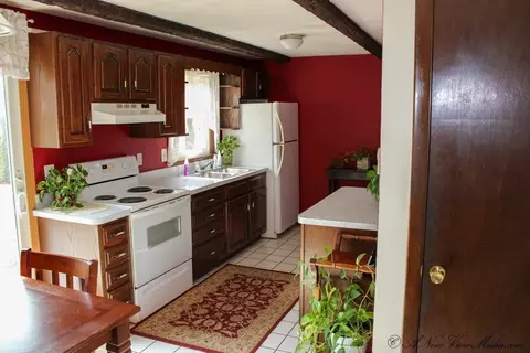 5 Droy Cir, Easthampton, MA 01027 photo 5