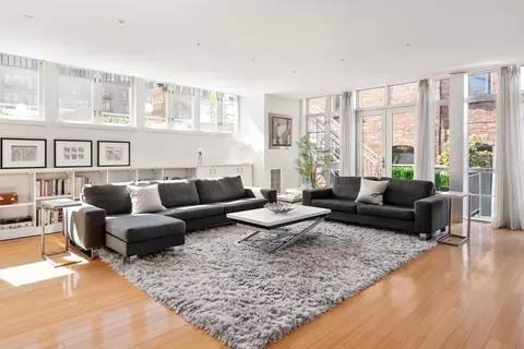 7 Warren Ave #PH-23, Boston, MA 02116