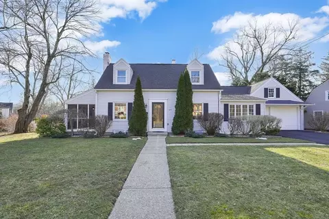 29 Longview Dr, Longmeadow, MA 01106
