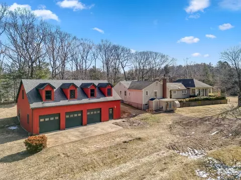 250 Cutler Rd, Hamilton, MA 01982