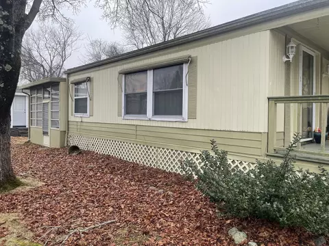 300 E Washington St #15 NW, North Attleboro, MA 02760