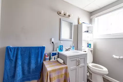 Bath - 168 Rockland, Woonsocket, RI 02895 photo 2 of 4