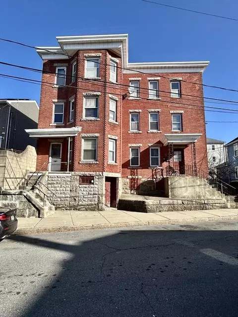 70 Jencks St, Fall River, MA 02723 photo 3