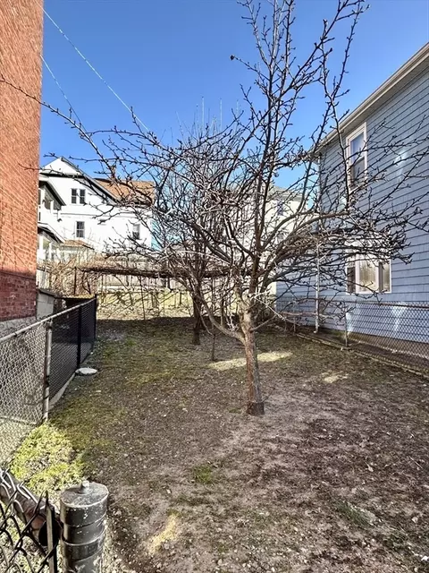 70 Jencks St, Fall River, MA 02723 photo 5