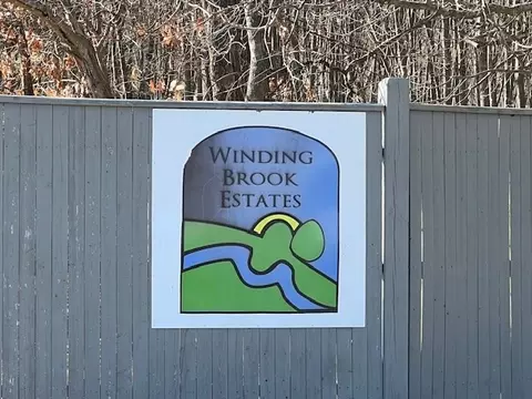 85 Tennis Plaza Rd #9, Dracut, MA 01826