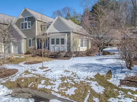15 Cole Dr #15, Hopkinton, MA 01748