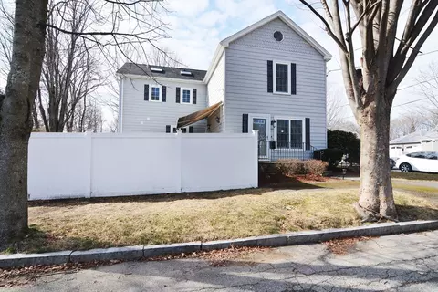 28 Court St, Wakefield, MA 01880