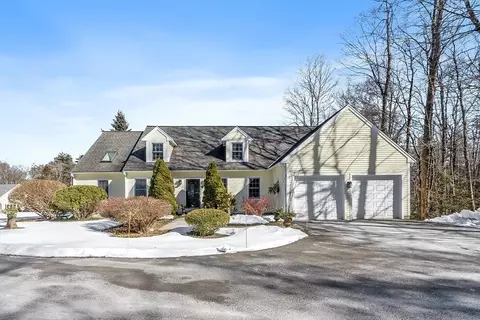 4 Iris Ct #4, Lunenburg, MA 01462