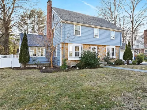 1716 Beacon St, Waban, MA 02468
