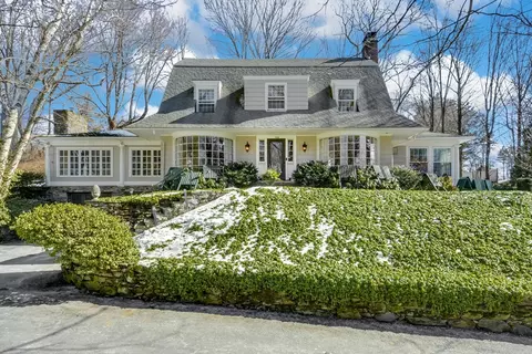 350 Salisbury St, Worcester, MA 01609