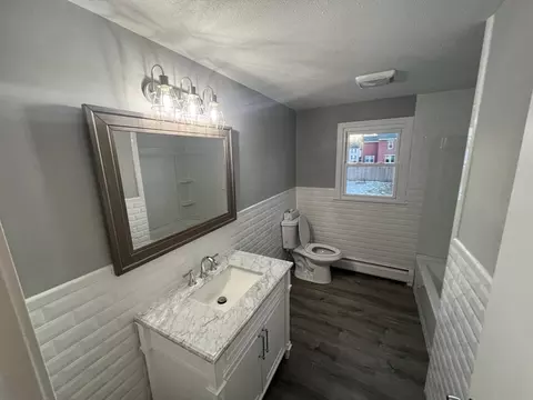 Bath - 72 Clement St, Springfield, MA 01118 photo 1 of 5