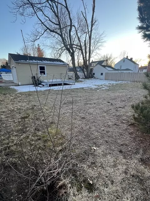 Exterior - 72 Clement St, Springfield, MA 01118 photo 6 of 7