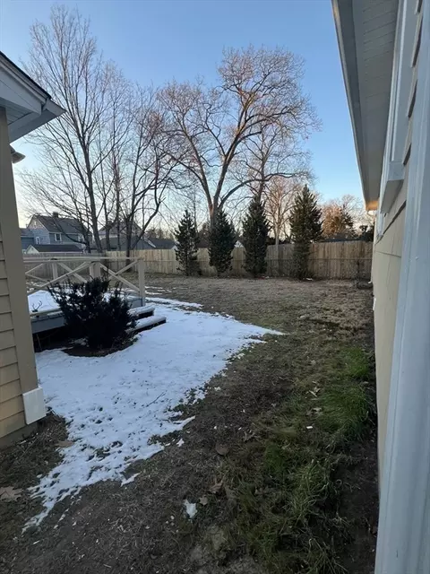 Exterior - 72 Clement St, Springfield, MA 01118 photo 7 of 7