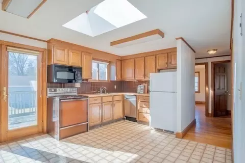 Kitchen - 7 Western Ave, Beverly, MA 01915 photo 3 of 3